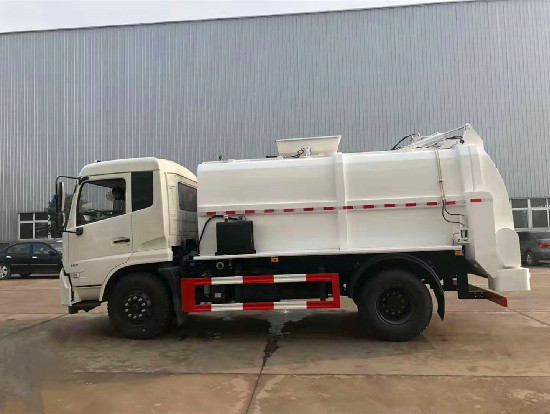 天錦12方餐廚垃圾車(方罐)